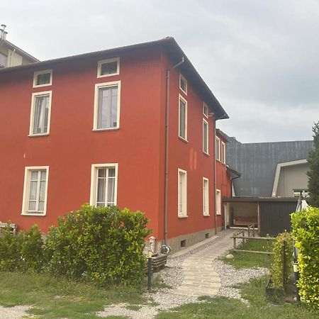 B&B Red House Garlate Екстериор снимка