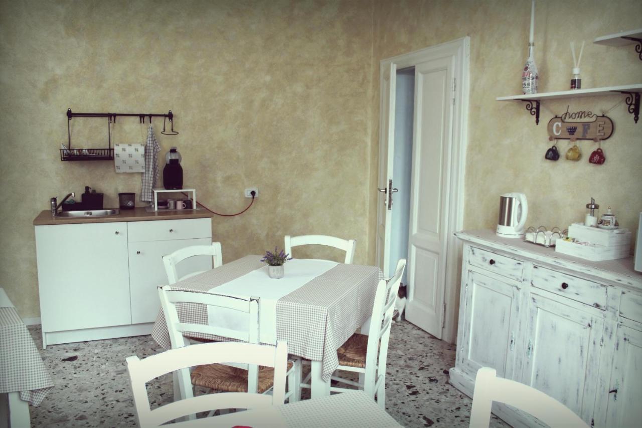 B&B Red House Garlate Екстериор снимка