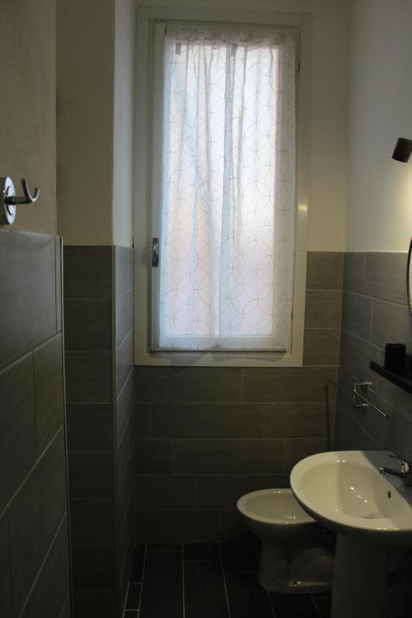B&B Red House Garlate Екстериор снимка