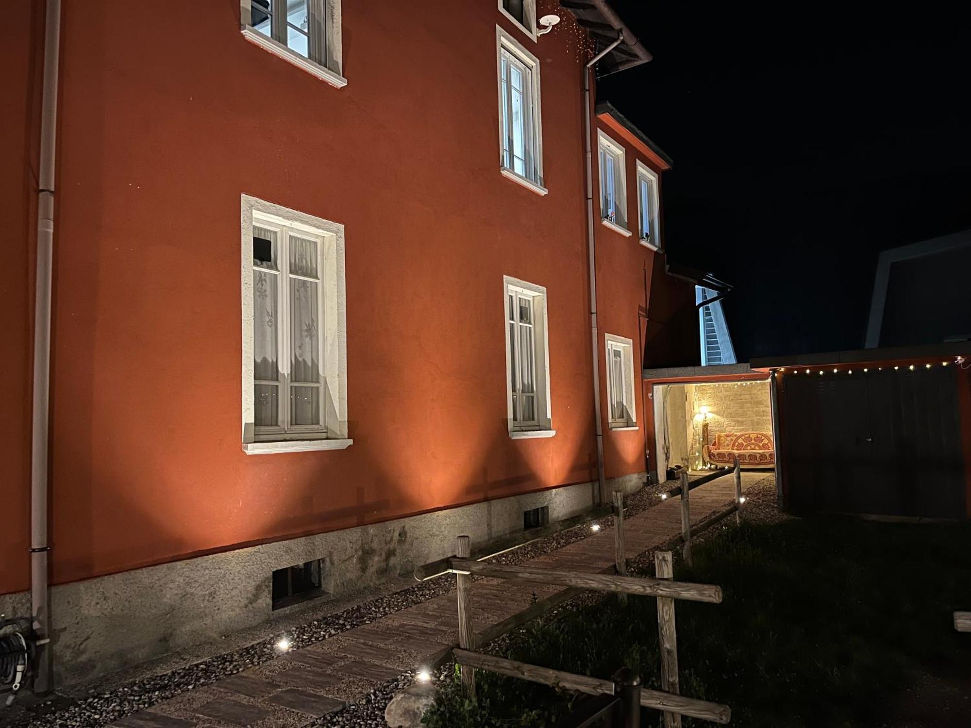 B&B Red House Garlate Екстериор снимка